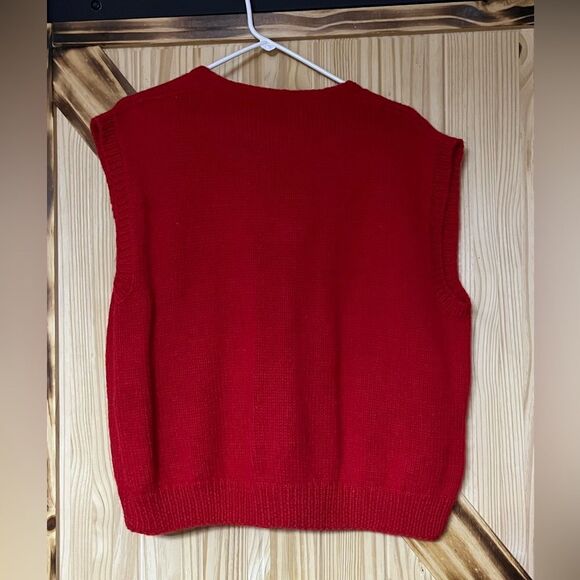 Hand Crafted Knit Vest Red XXL - Picture 2 of 3